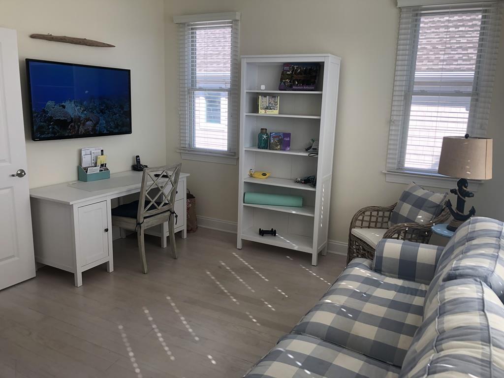 16 E Sailboat Drive, Peahala Park (Ocean Side)