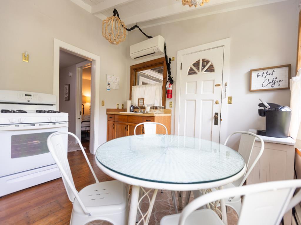 1015 Washinton - Red Fox Suite, Unit 1 | Photo 34