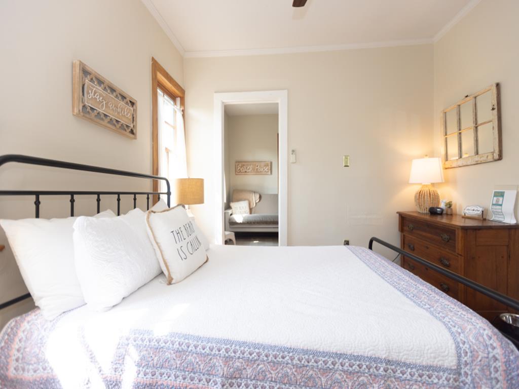 1015 Washington Fennec Fox Suite | Photo 19