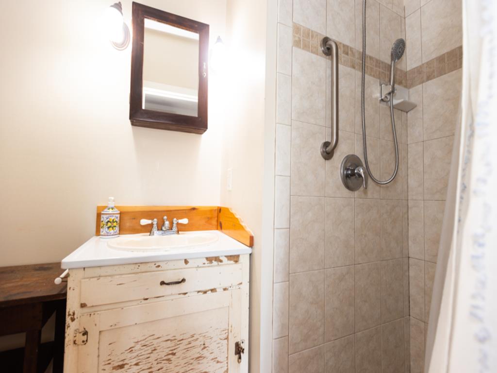 1015 Washington Fennec Fox Suite | Photo 26