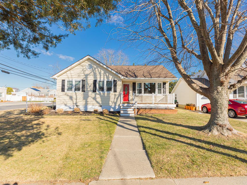 Classic Beach Cottage | Photo 3