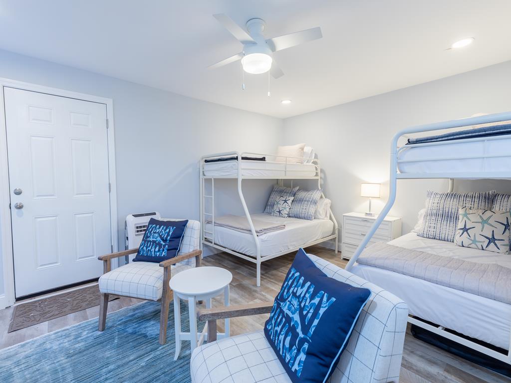 Classic Beach Cottage | Photo 32