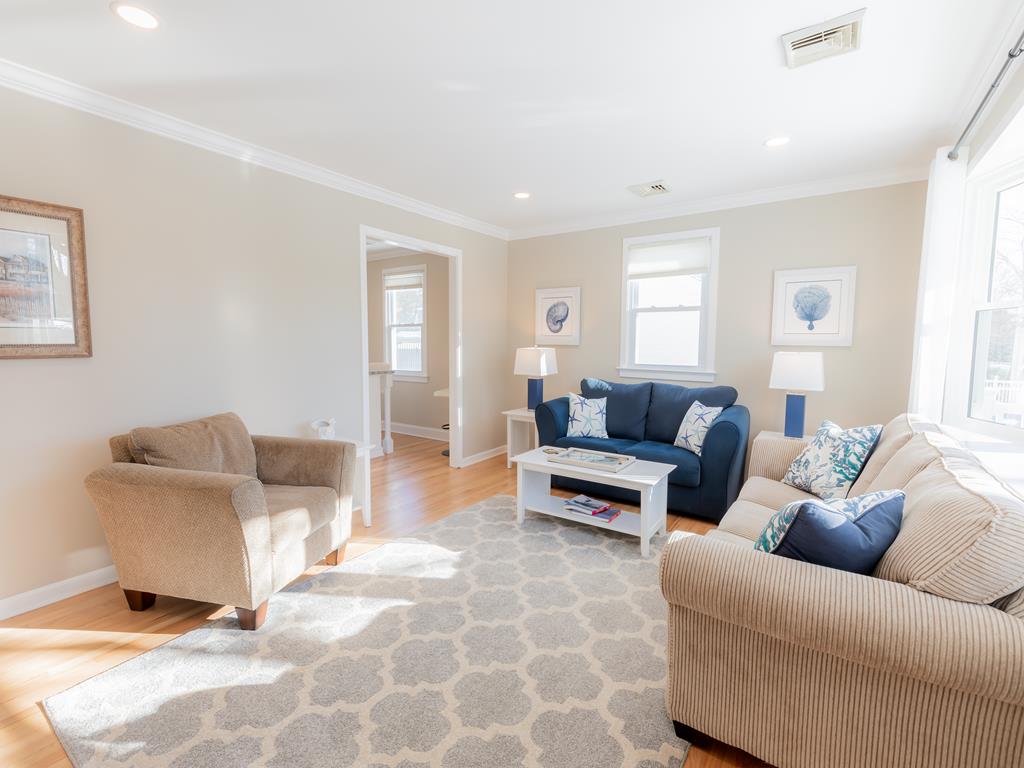 Classic Beach Cottage | Photo 8