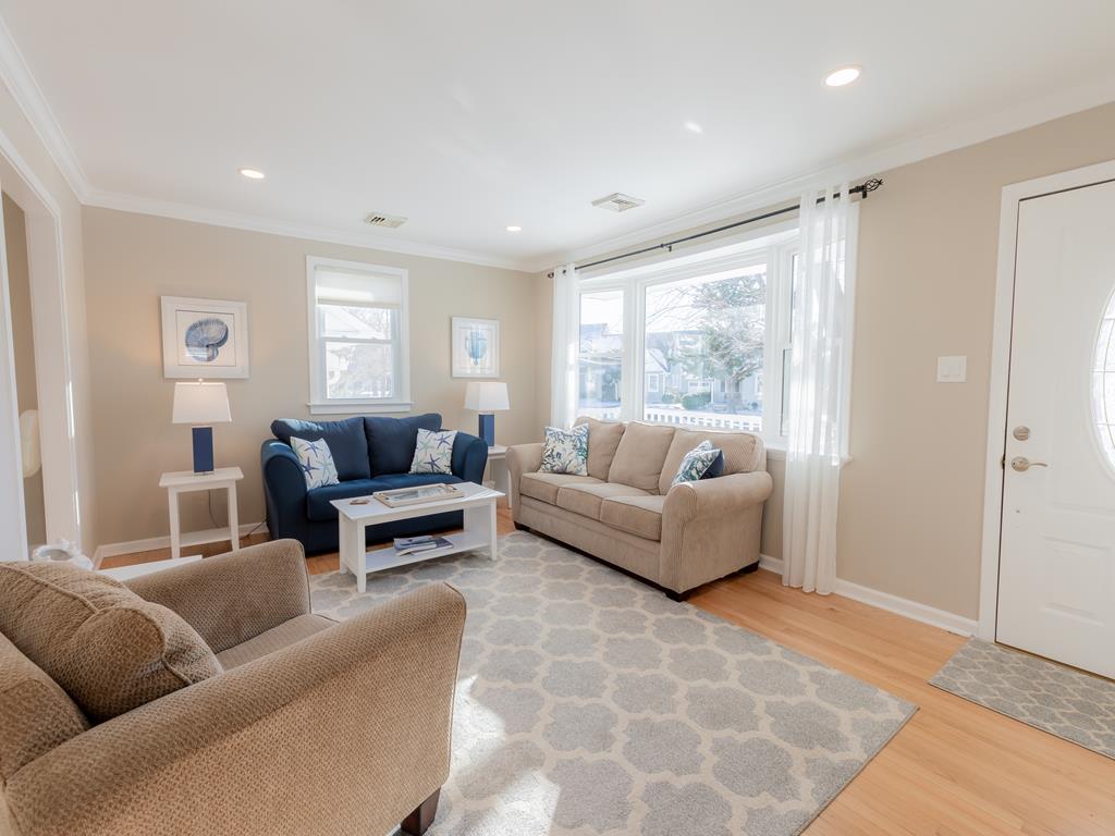 Classic Beach Cottage | Photo 9