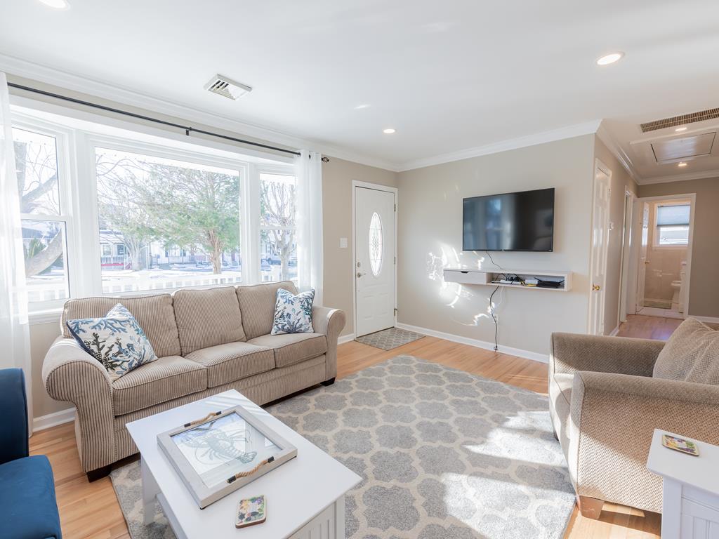 Classic Beach Cottage | Photo 10