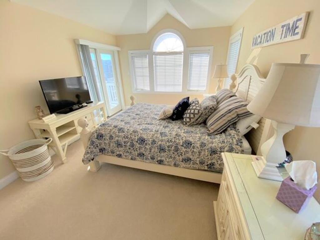 35 52nd Street, Sea Isle City (Beach Block)