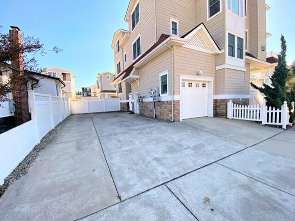 35 52nd Street, Sea Isle City (Beach Block)