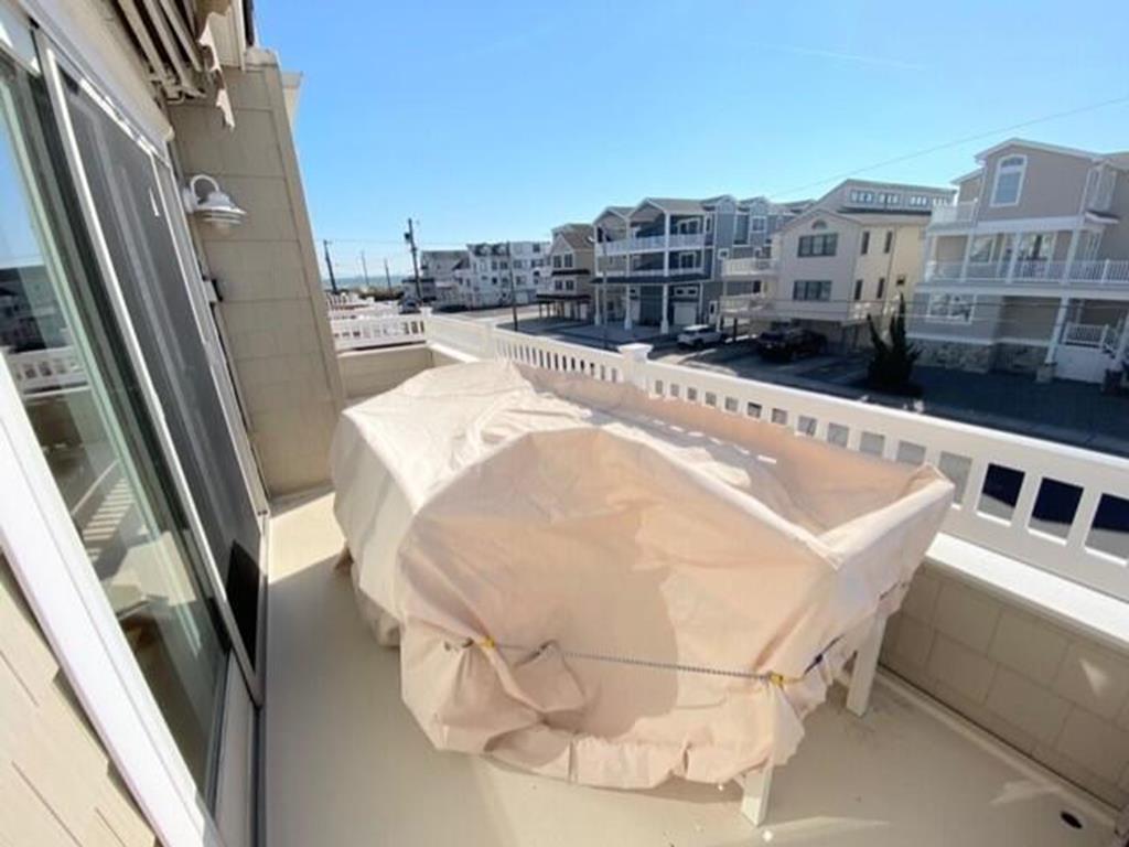35 52nd Street, Sea Isle City (Beach Block)
