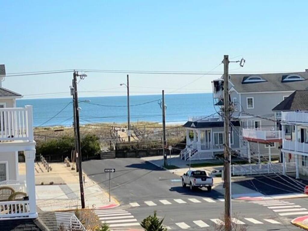 35 52nd Street, Sea Isle City (Beach Block)