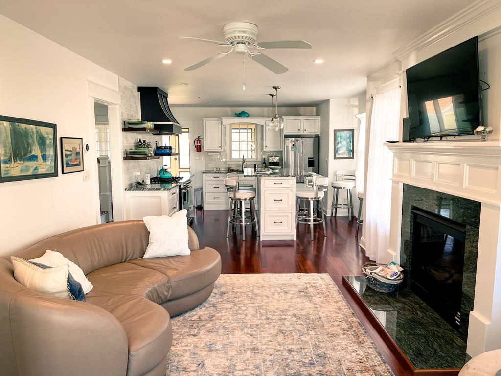 Idaho Ave. Remodeled 4 Bedroom | Photo 8