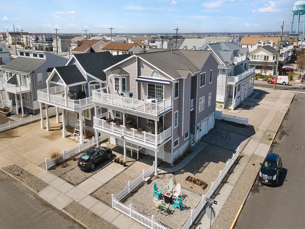 8000 Pleasure Avenue, Sea Isle City (Beach Block)