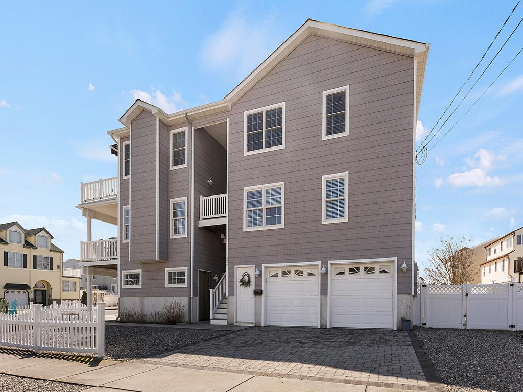 8000 Pleasure Avenue, Sea Isle City (Beach Block)