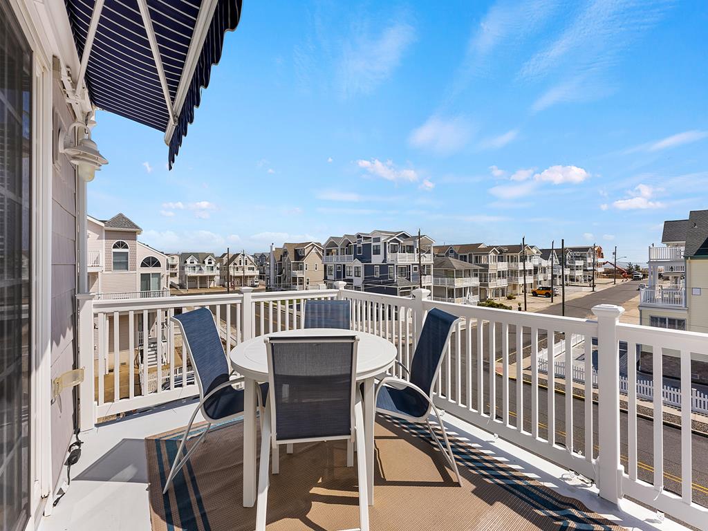 8000 Pleasure Avenue, Sea Isle City (Beach Block)