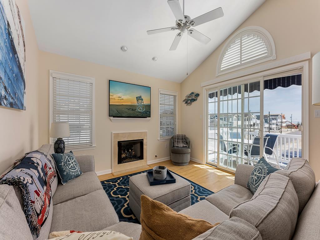 8000 Pleasure Avenue, Sea Isle City (Beach Block)