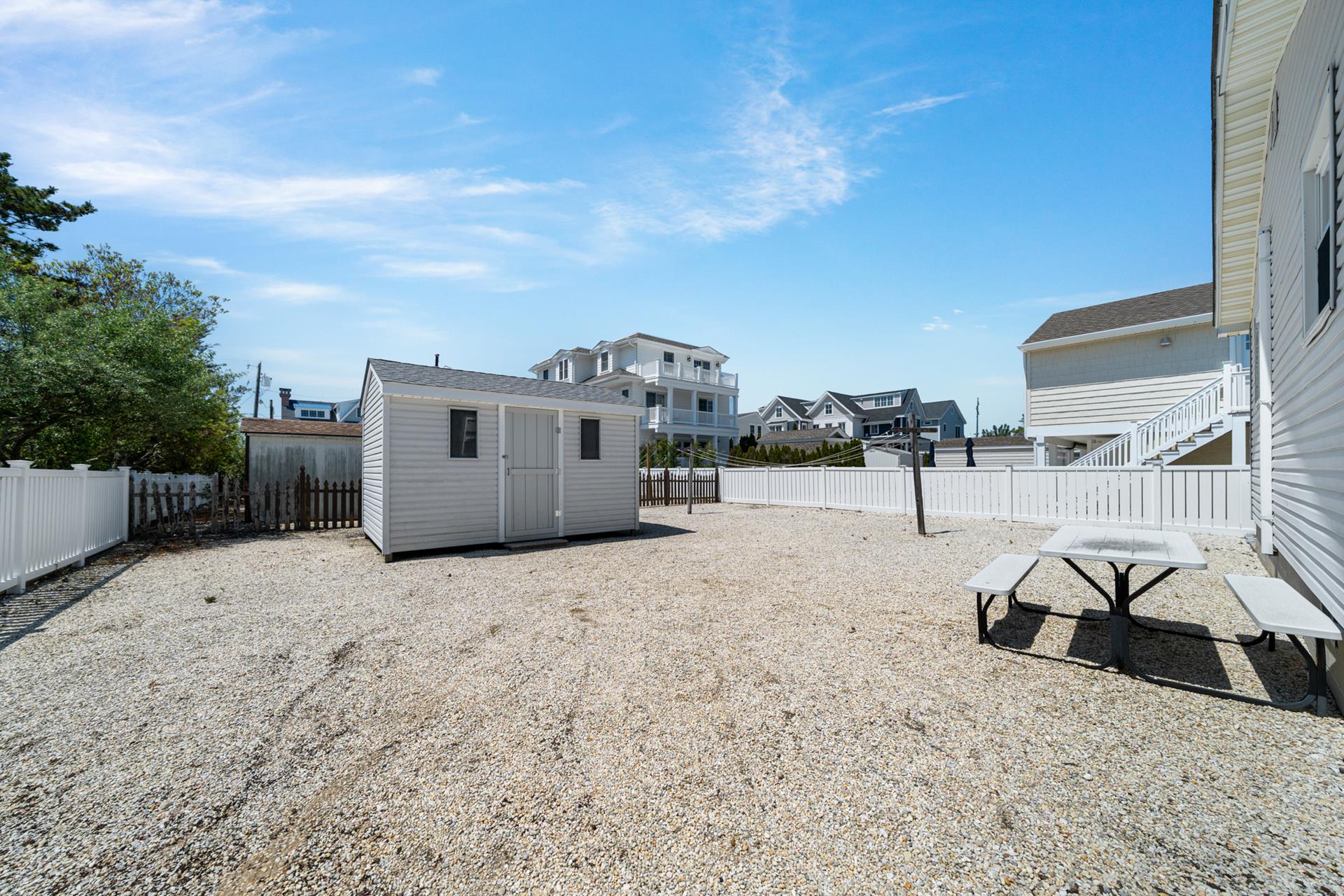 206 42nd Street, Avalon (Mid-Island)