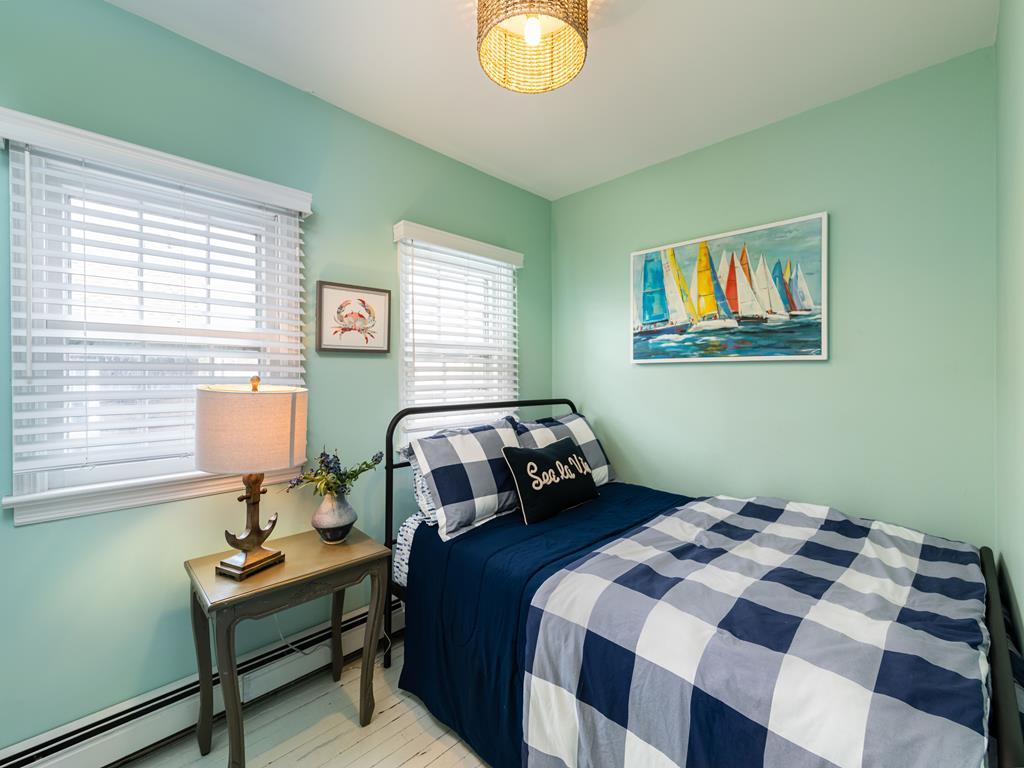 Pet Friendly Victorian Townhome | Photo 21