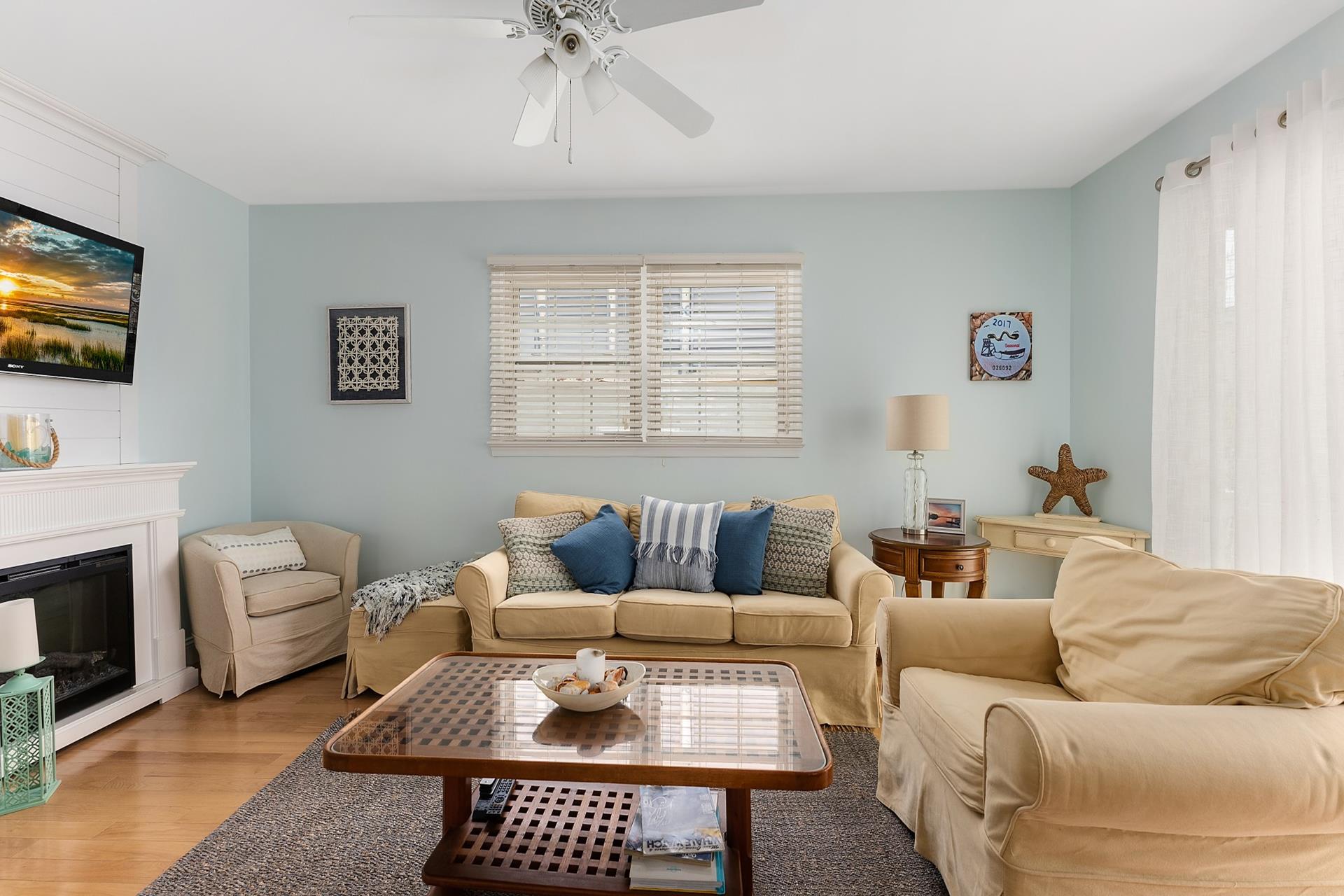 579 22nd Street, Avalon (Center)