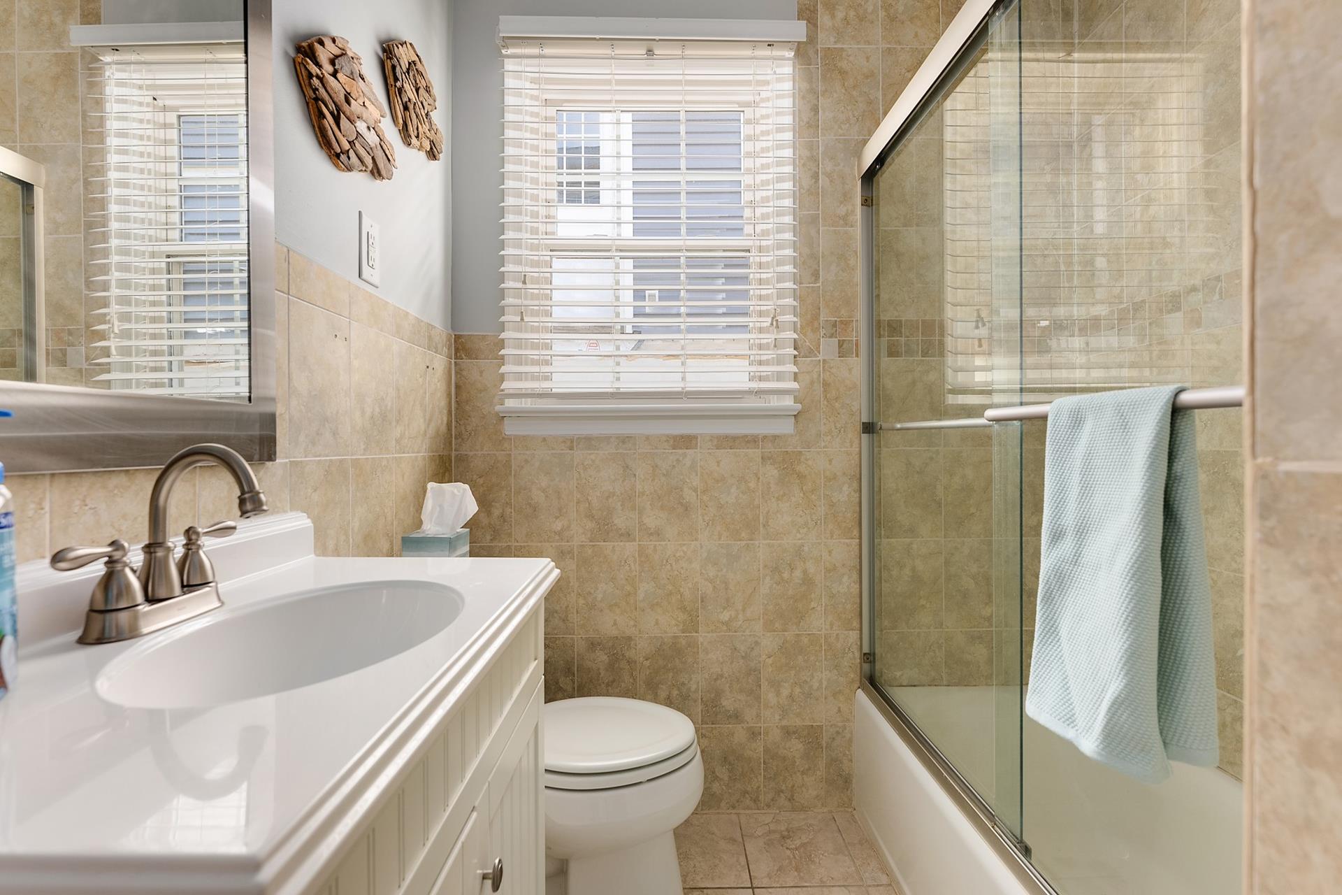 579 22nd Street, Avalon (Center)