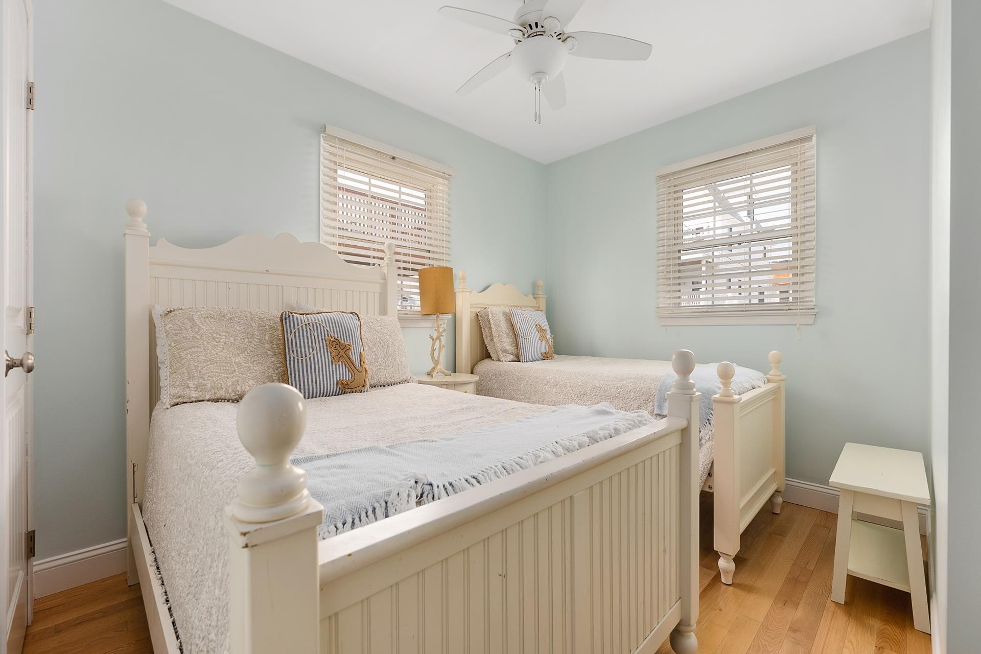 579 22nd Street, Avalon (Center)