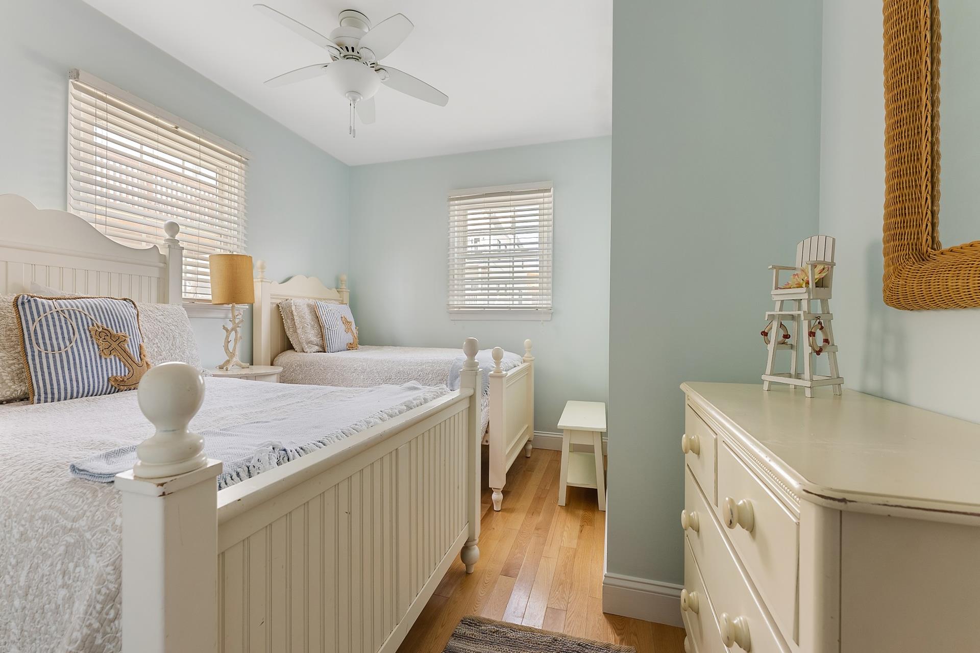 579 22nd Street, Avalon (Center)