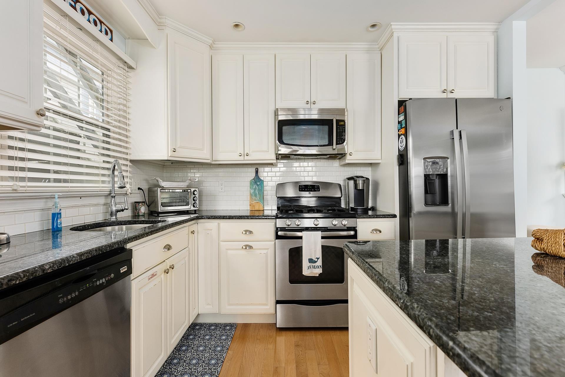 579 22nd Street, Avalon (Center)