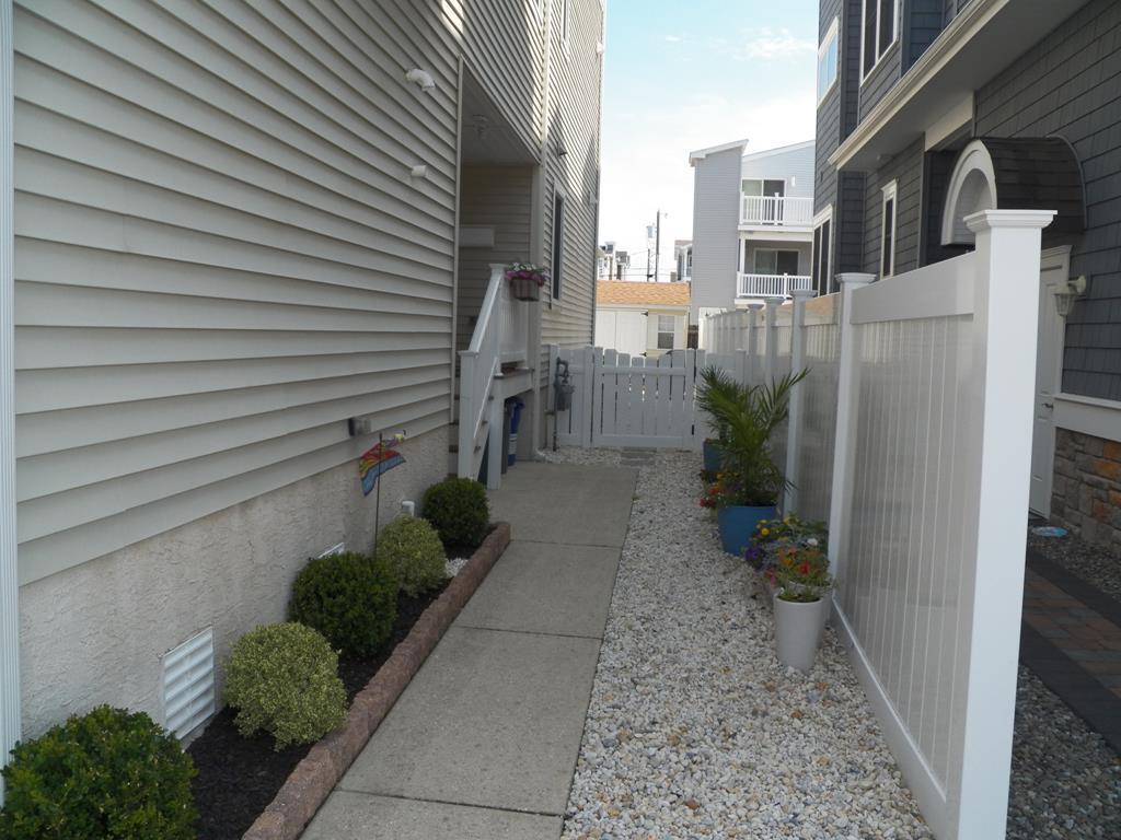 33 78th Street, Sea Isle City (Beach Block)