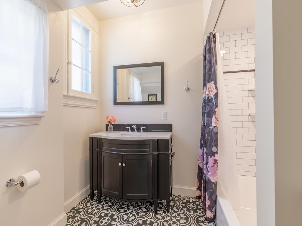 627 Hughes Street - 8 Beds/4 Baths - Whole House | Photo 16