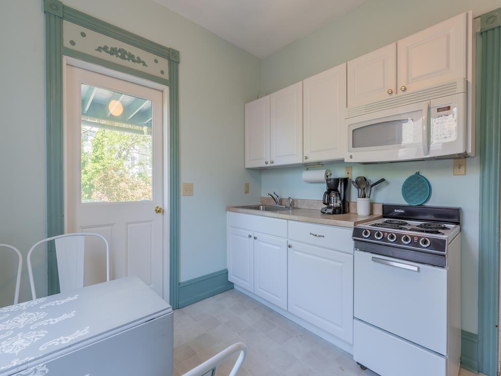 627 Hughes Street - 8 Beds/4 Baths - Whole House | Photo 21