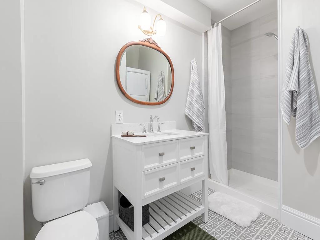 678 Washington Street | Photo 13