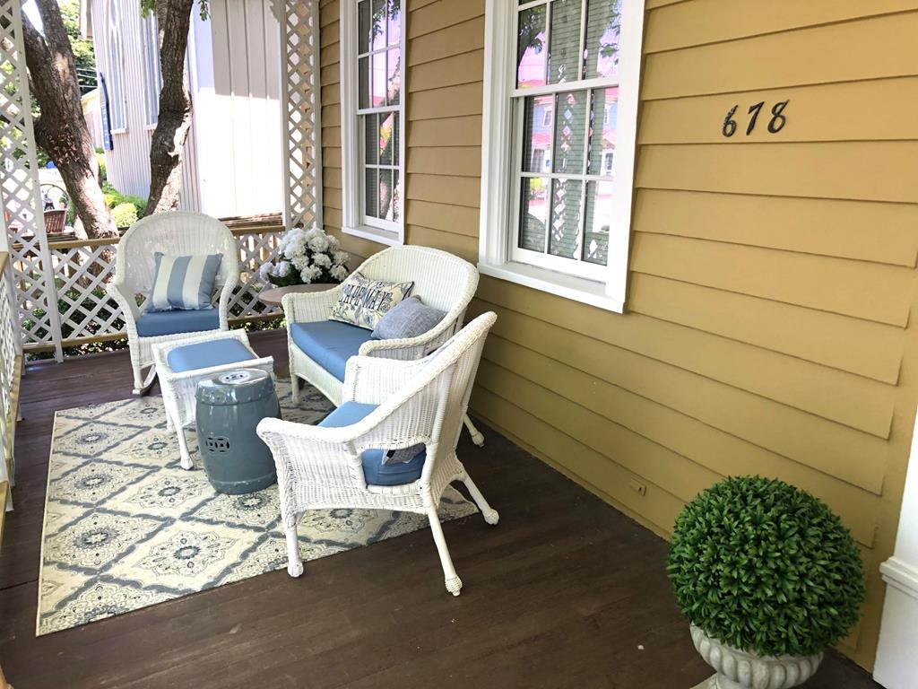 678 Washington Street | Photo 17