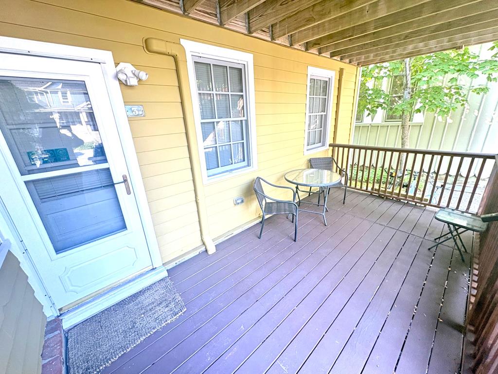 678 Washington Street | Photo 20