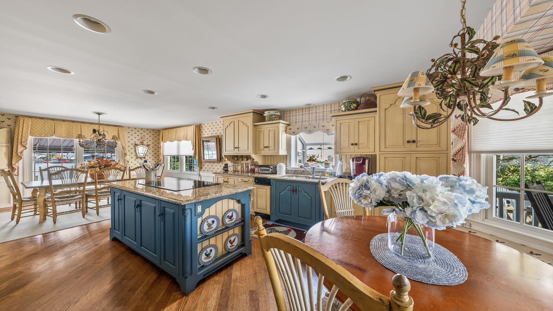 10127 Sunrise Dr, Stone Harbor (Bay Front) - Picture 5