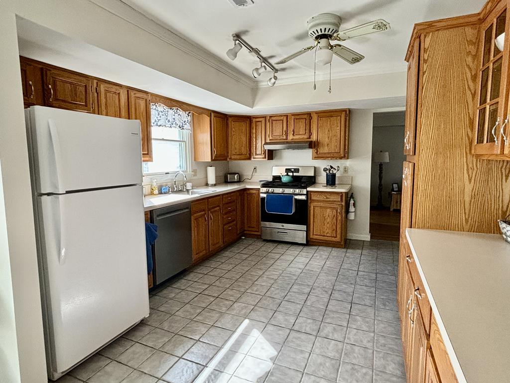 1042 Michigan | Photo 13