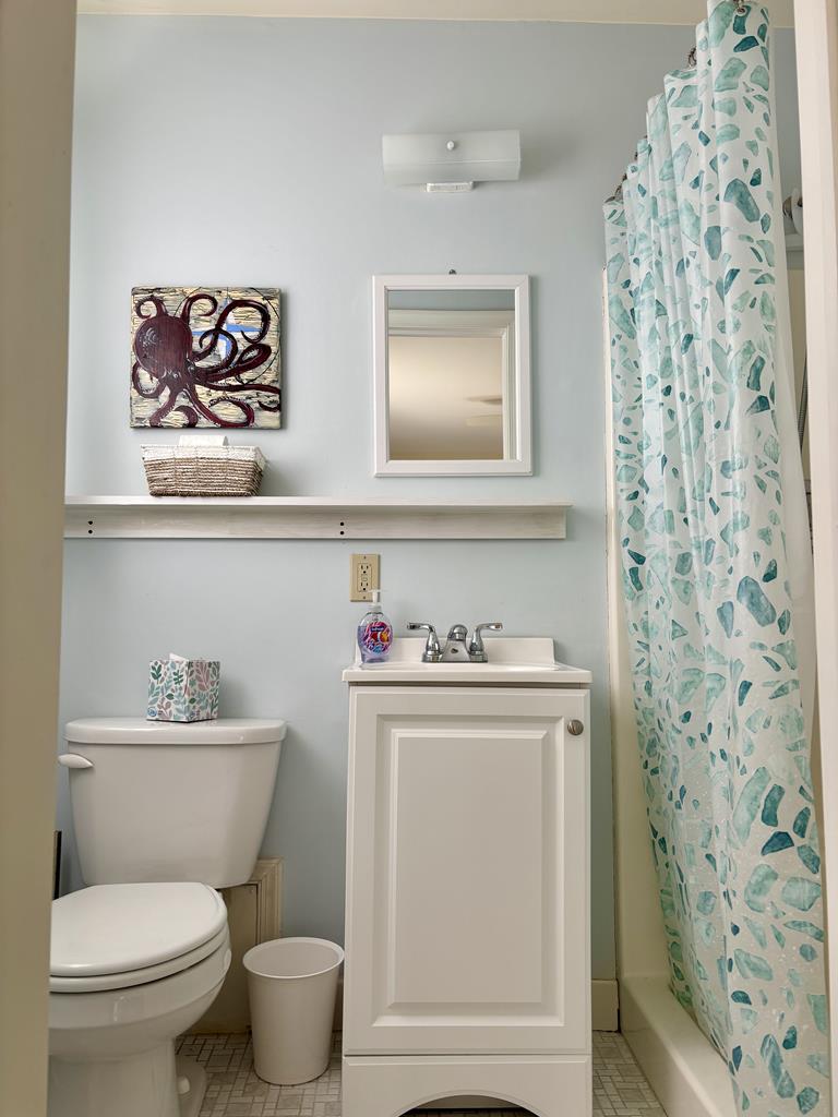 1042 Michigan | Photo 24