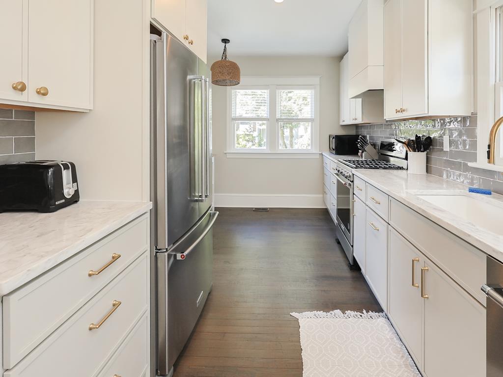 Bright & Airy Fernweh Cottage - Newly Remodeled! | Photo 12