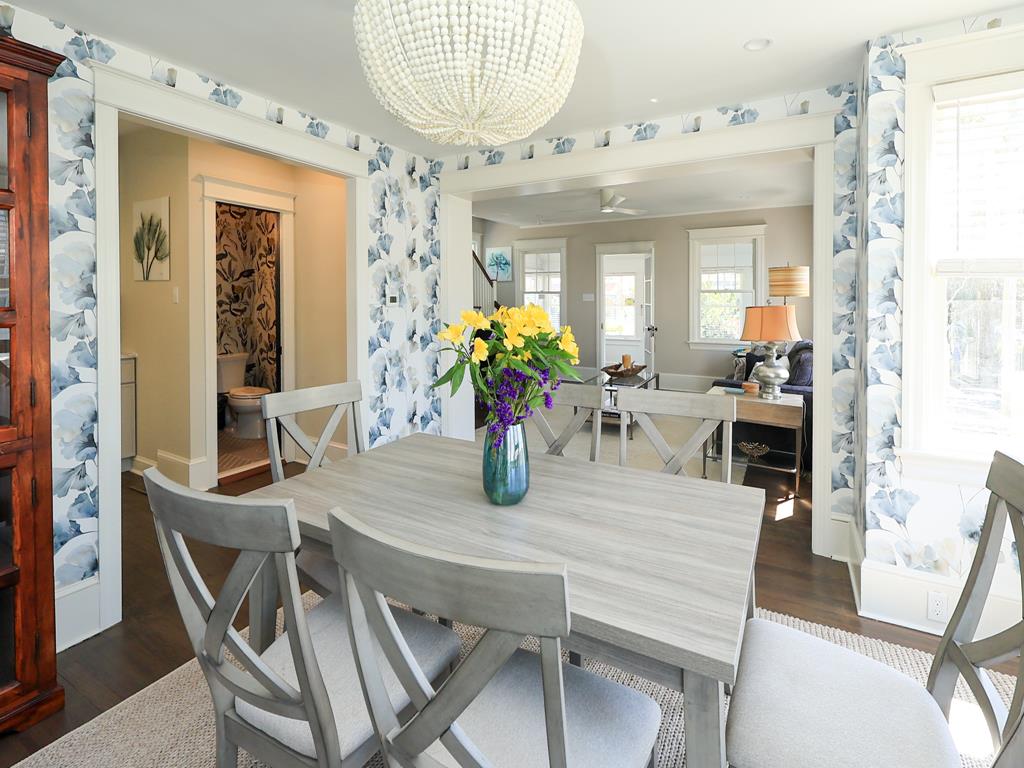 Bright & Airy Fernweh Cottage - Newly Remodeled! | Photo 16