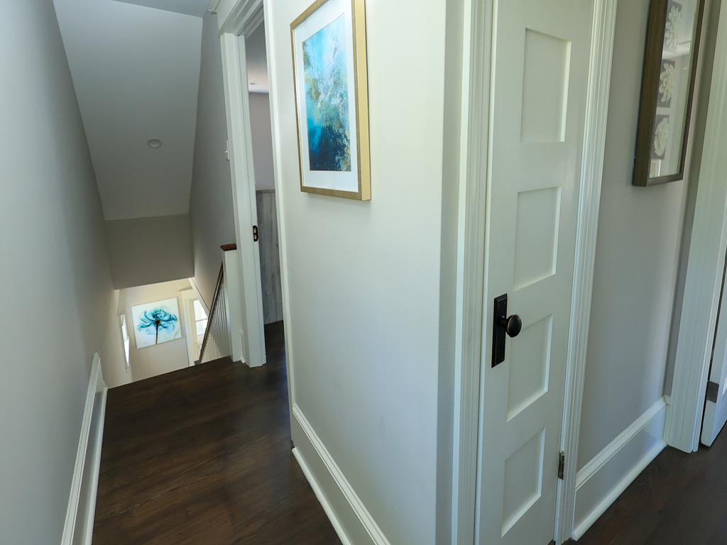 Bright & Airy Fernweh Cottage - Newly Remodeled! | Photo 22