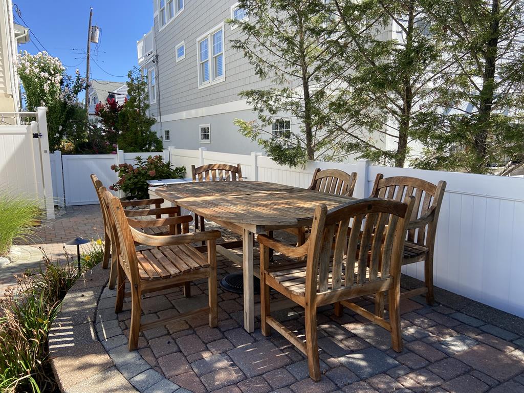 4 E. 23rd Street, Spray Beach (Ocean Side)