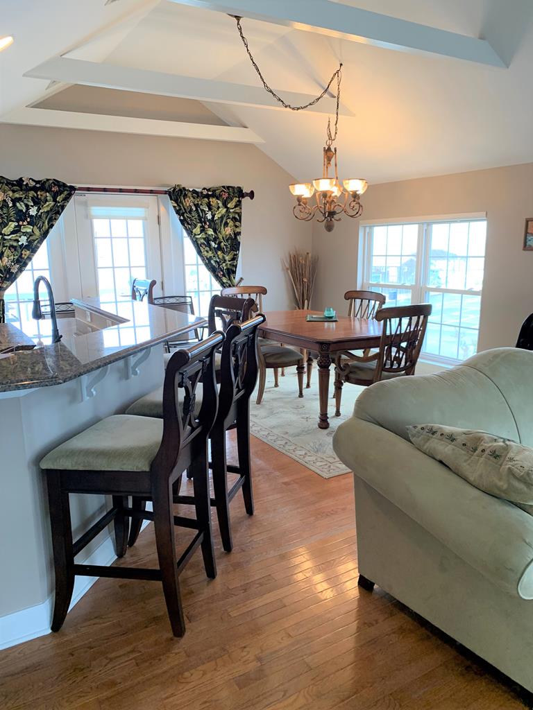 812 Bay Club Lane, Beach Haven (Bay Block)