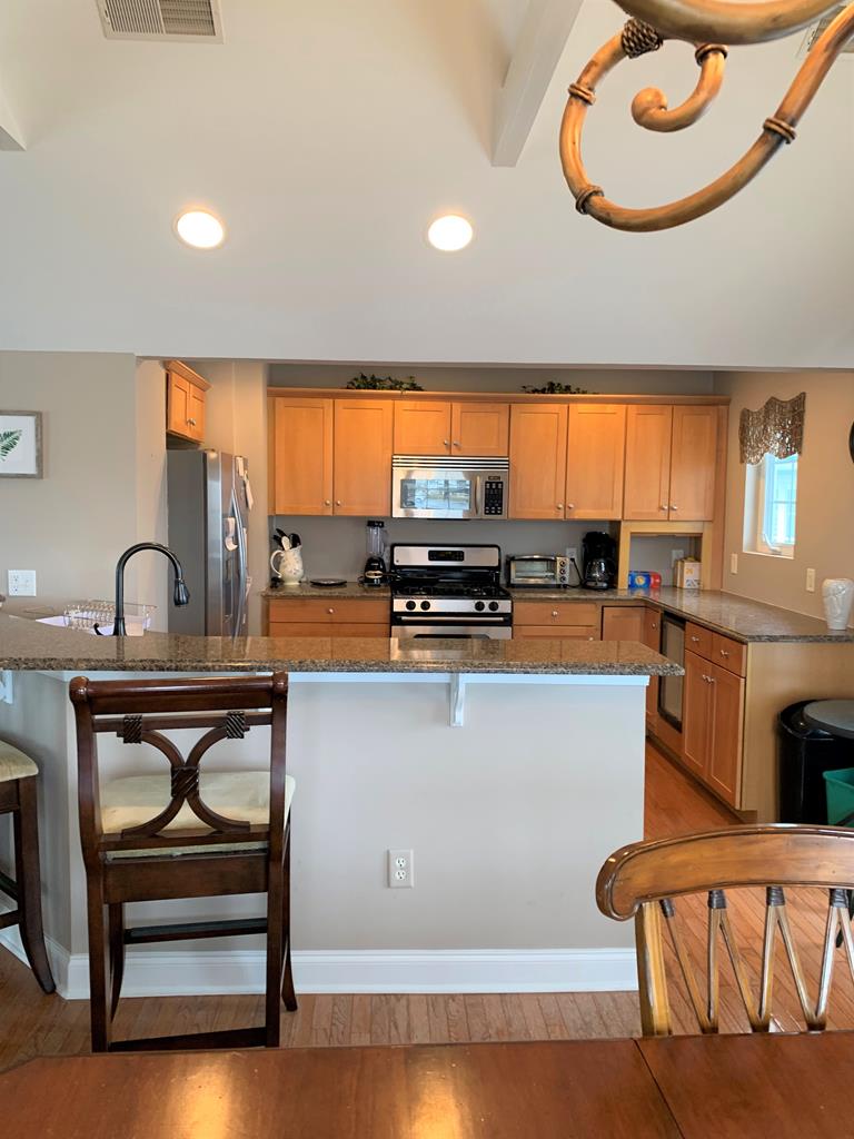 812 Bay Club Lane, Beach Haven (Bay Block)