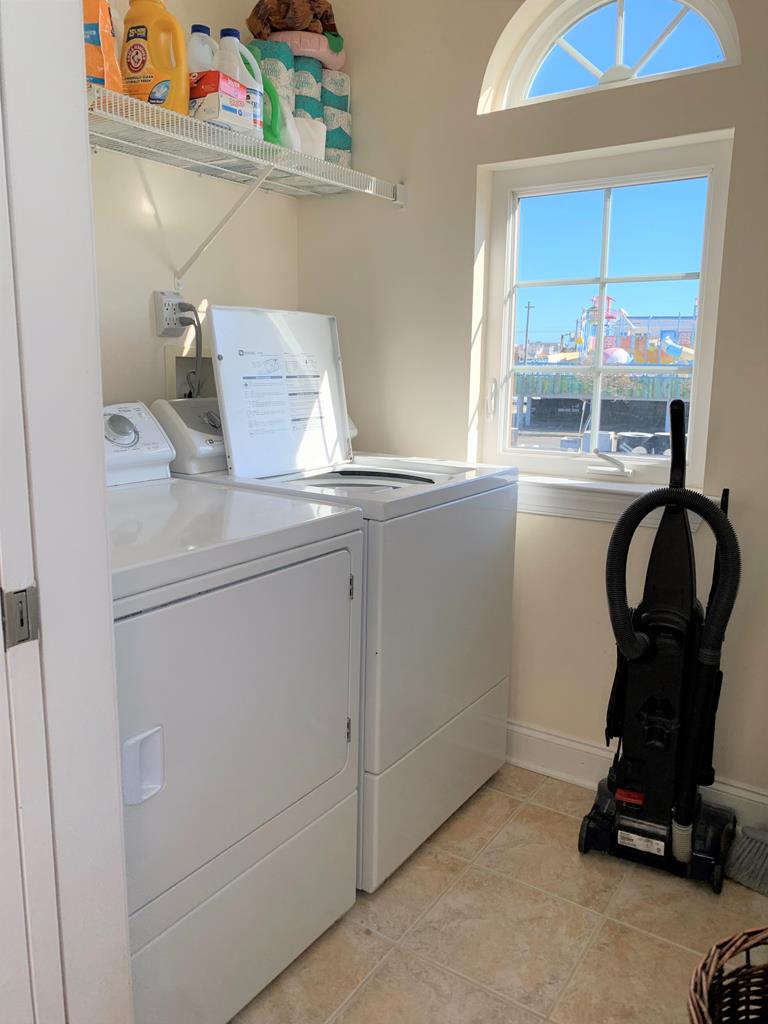 812 Bay Club Lane, Beach Haven (Bay Block)