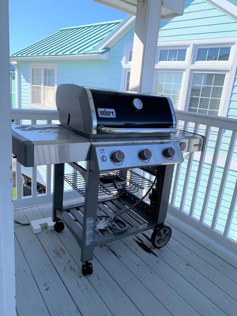 812 Bay Club Lane, Beach Haven (Bay Block)