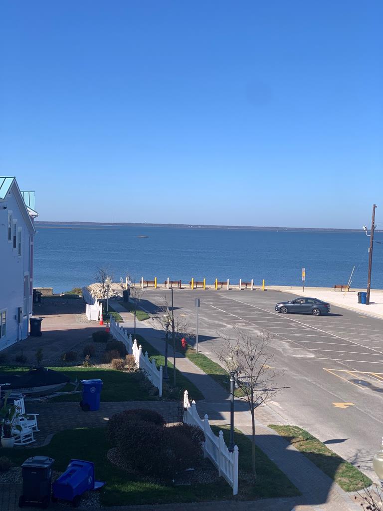 812 Bay Club Lane, Beach Haven (Bay Block)