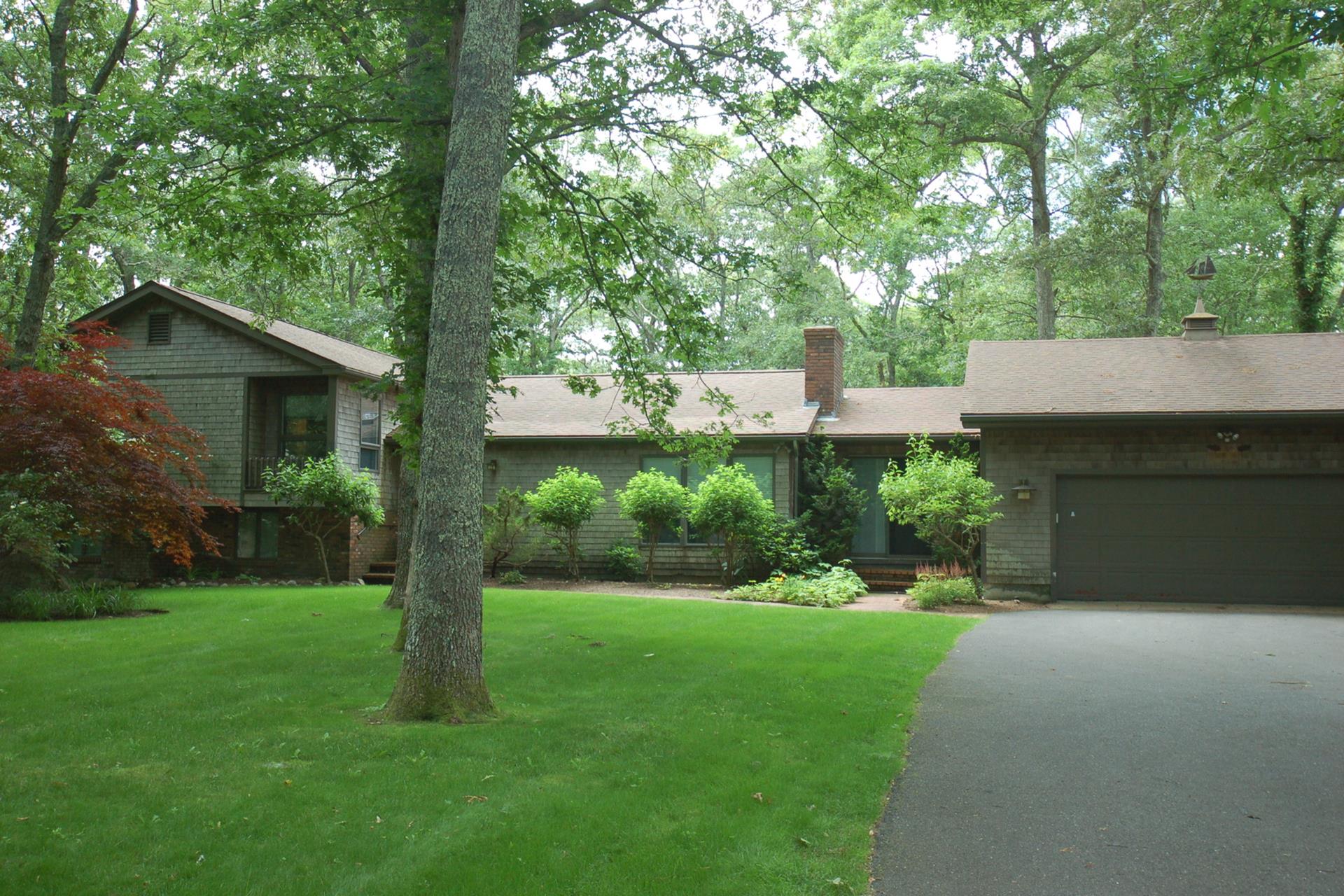 For Lease 162 Clover Hill Dr., Vineyard Haven, MA 02568, Close to