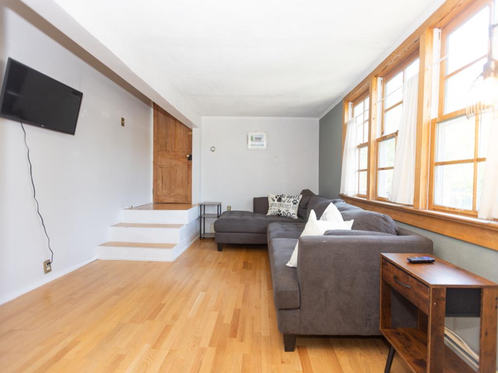 1015 Washington Arctic Fox Suite | Photo 16