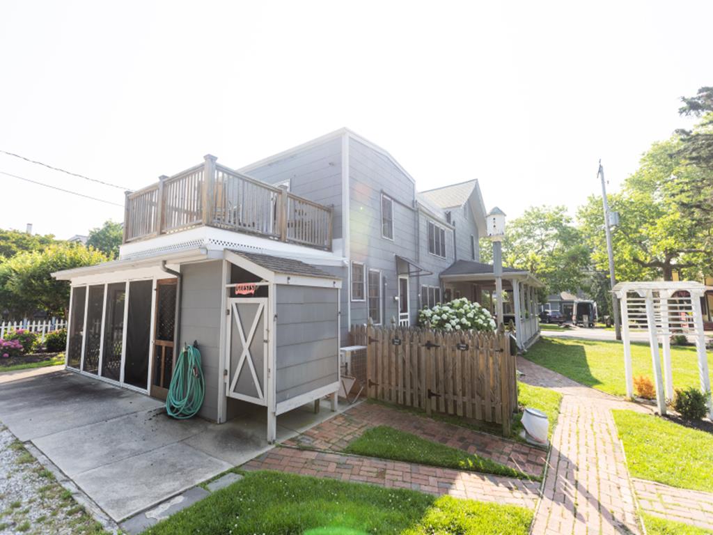 1015 Washington Arctic Fox Suite | Photo 7