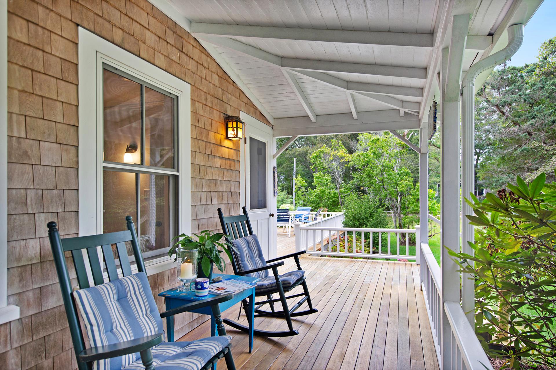 678 Main St., Vineyard Haven, MA 02568, Close to Town MLS 153593