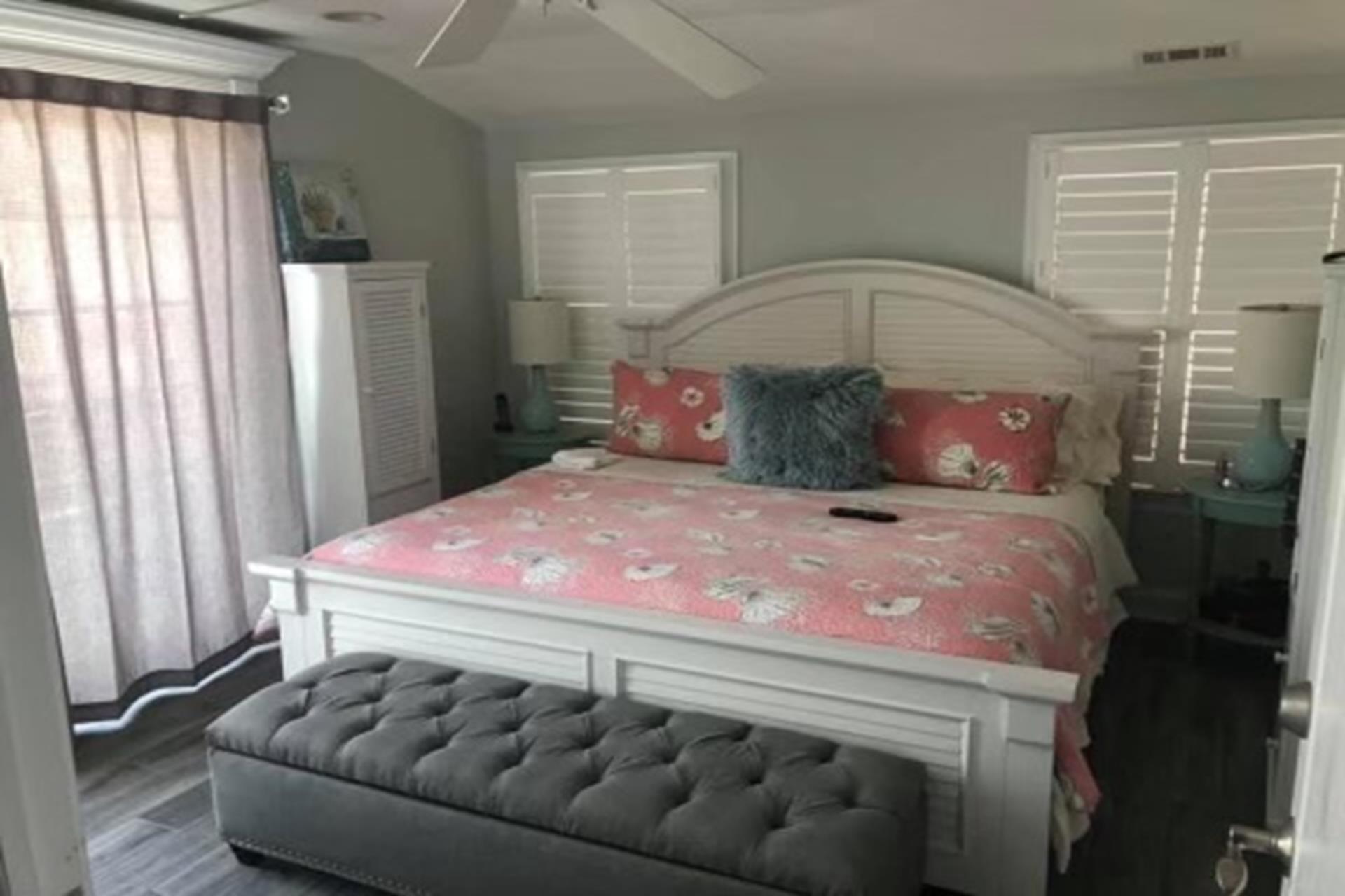 633 21st Street, Avalon (Center)