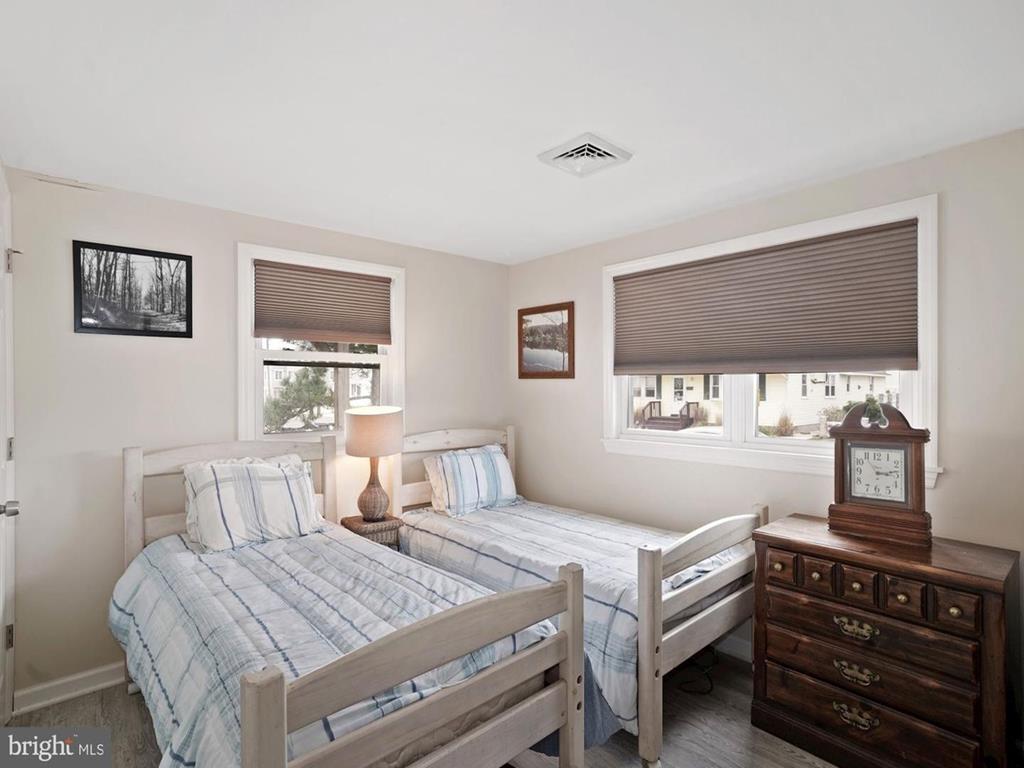 6200 Long Beach Blvd, Brant Beach (Bay Side)