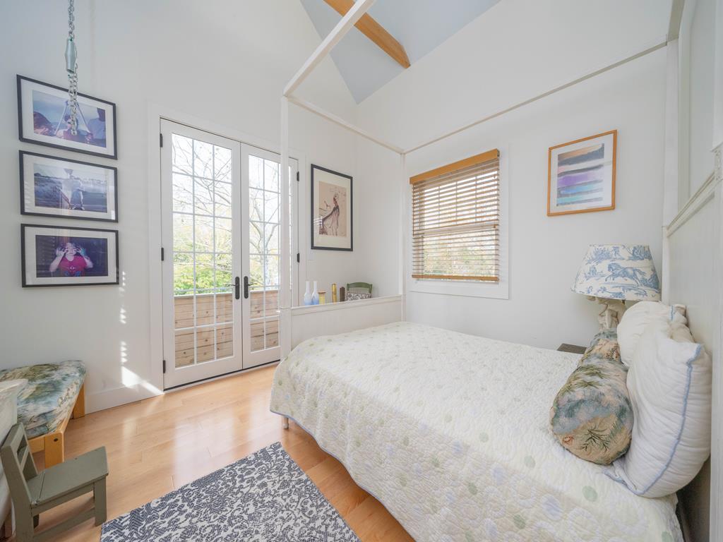 Modern Home at The Point | Photo 17